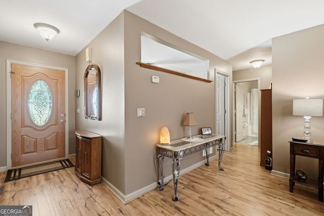 64 Pin Oak Lane, Ellijay, GA 30540