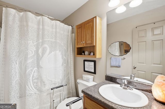 64 Pin Oak Lane, Ellijay, GA 30540