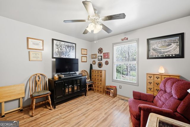 64 Pin Oak Lane, Ellijay, GA 30540