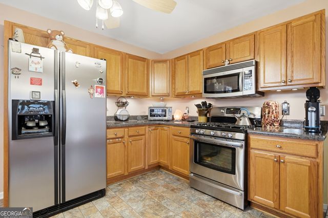 64 Pin Oak Lane, Ellijay, GA 30540