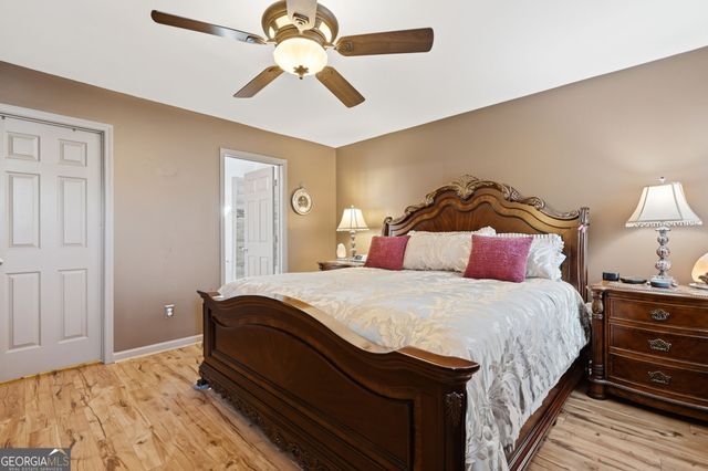 64 Pin Oak Lane, Ellijay, GA 30540