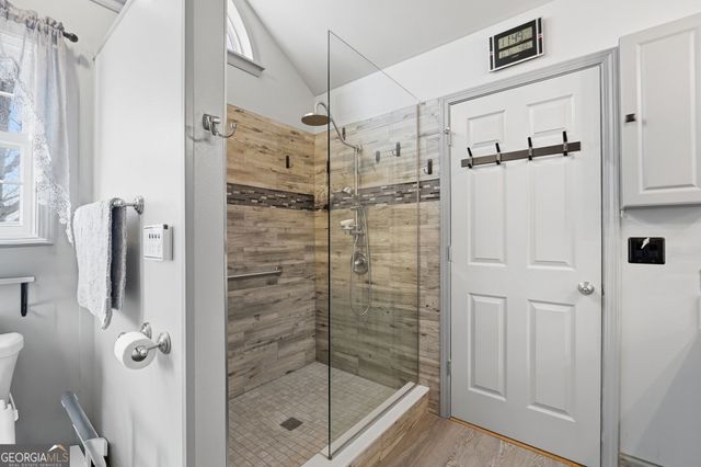 64 Pin Oak Lane, Ellijay, GA 30540