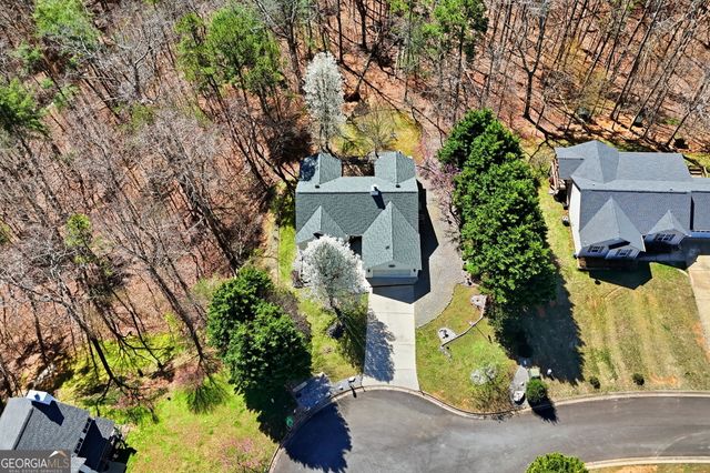 64 Pin Oak Lane, Ellijay, GA 30540