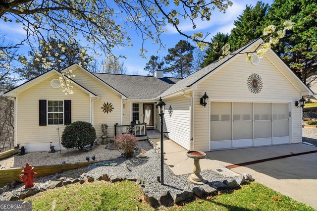 64 Pin Oak Lane, Ellijay, GA 30540