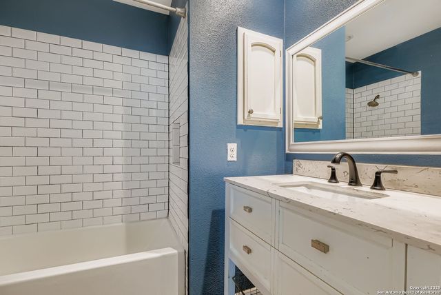 3215 Morning Crk, San Antonio, TX 78247