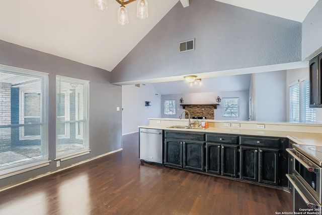 3215 Morning Crk, San Antonio, TX 78247