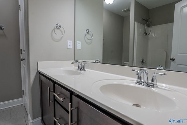 264 Willow Bank Circle, Decatur, AL 35603