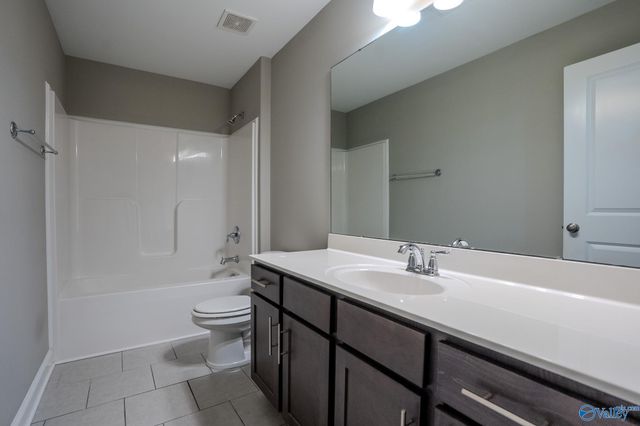 264 Willow Bank Circle, Decatur, AL 35603