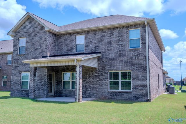 264 Willow Bank Circle, Decatur, AL 35603