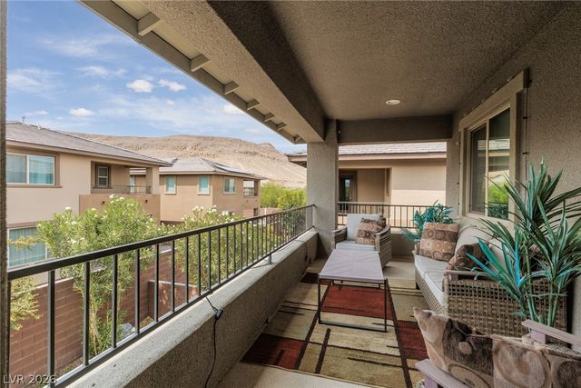 9719 Zircon Cliff Avenue, Las Vegas, NV 89148
