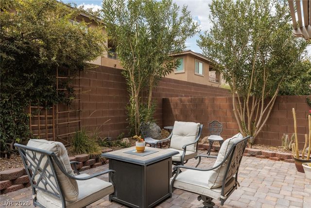 9719 Zircon Cliff Avenue, Las Vegas, NV 89148