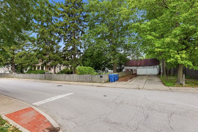 320 2nd Street NE, Carmel, IN 46032