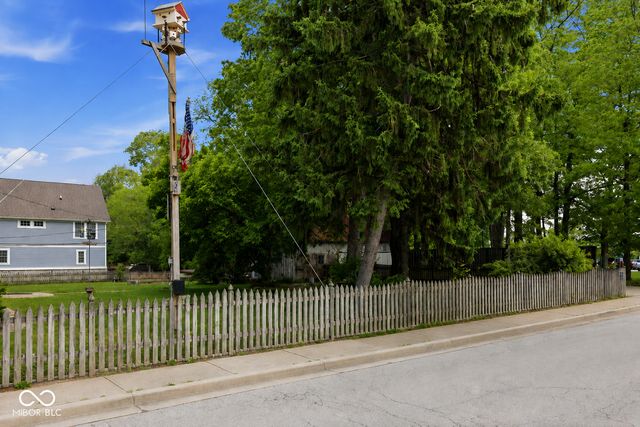 320 2nd Street NE, Carmel, IN 46032