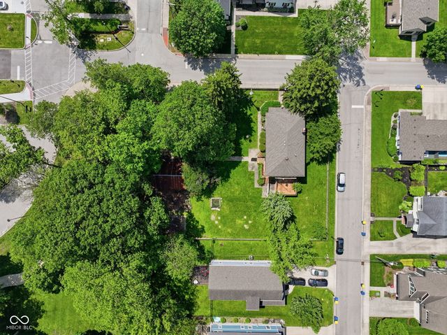 320 2nd Street NE, Carmel, IN 46032