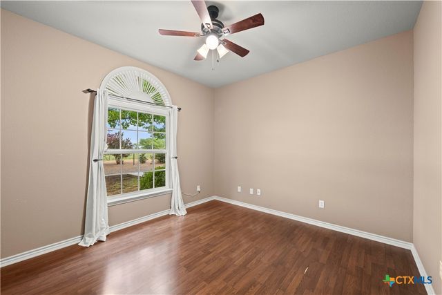 550 Dowell Road, Moody, TX 76557