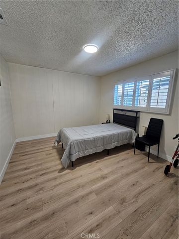 20152 Acre, Winnetka, CA 91306