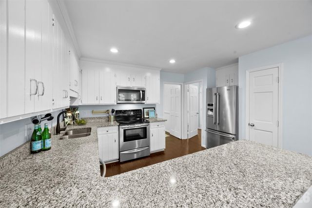 2328 Wittstock Drive, Charlotte, NC 28210