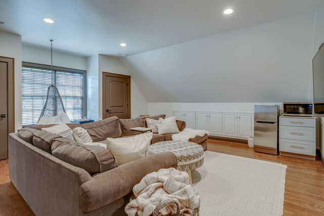 55 Whitworth Blvd, Nashville, TN 37205