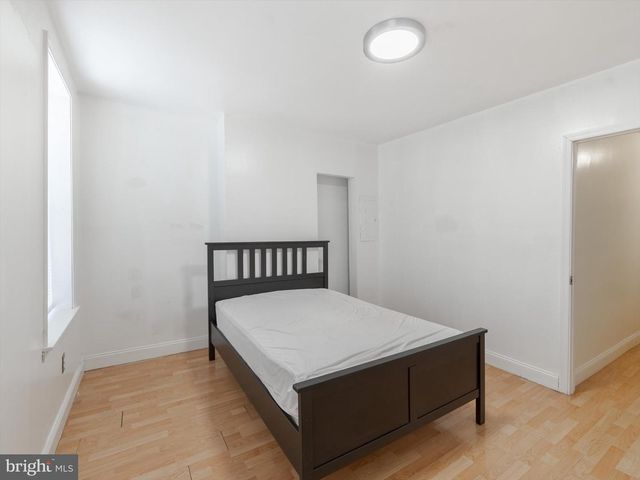 2442 S SHERIDAN ST, Philadelphia, PA 19148