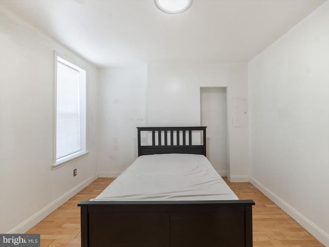 2442 S SHERIDAN ST, Philadelphia, PA 19148