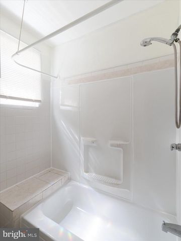 2442 S SHERIDAN ST, Philadelphia, PA 19148