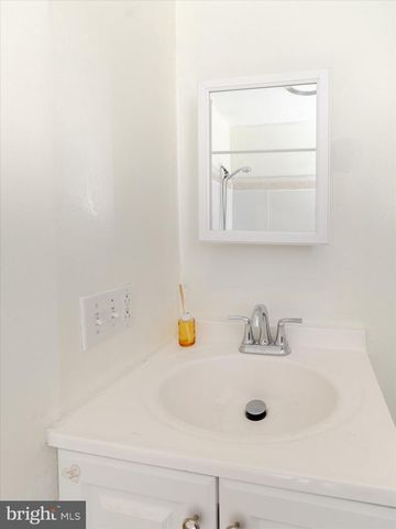 2442 S SHERIDAN ST, Philadelphia, PA 19148