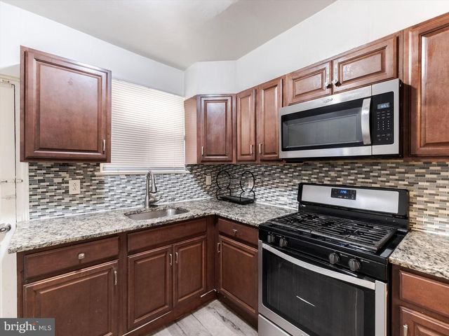 2442 S SHERIDAN ST, Philadelphia, PA 19148