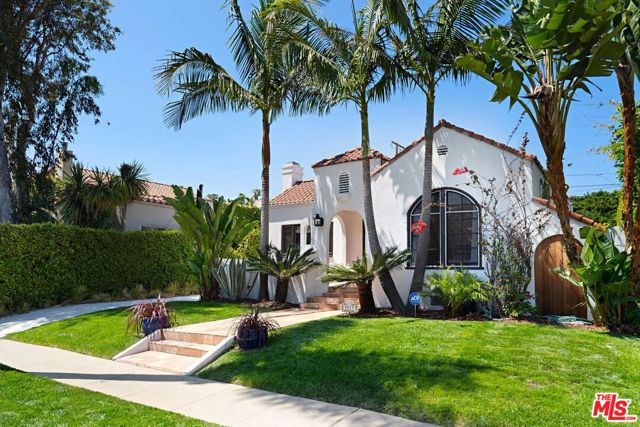 9015 Rosewood Avenue, West Hollywood, CA 90048