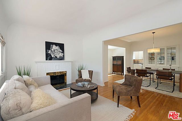 9015 Rosewood Avenue, West Hollywood, CA 90048