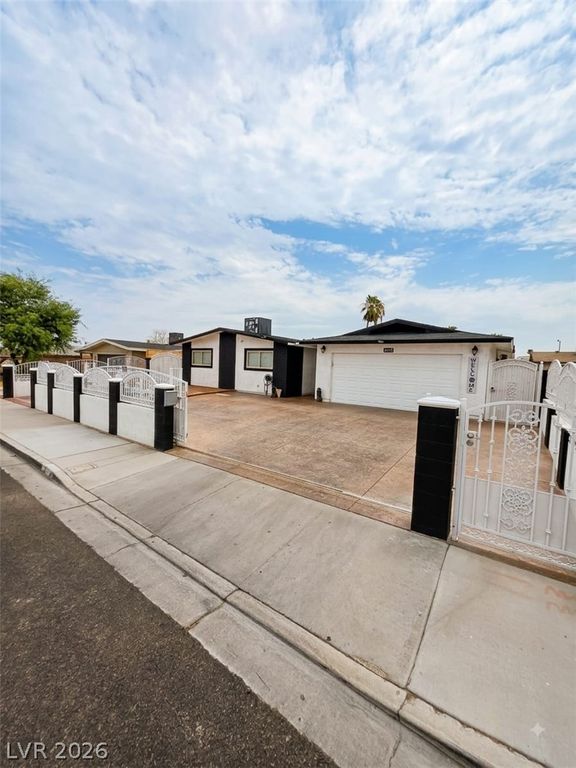 4125 East Harmon Avenue, Las Vegas, NV 89121 — exterior
