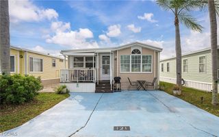 121 Caravan CIR, North Fort Myers, FL 33903