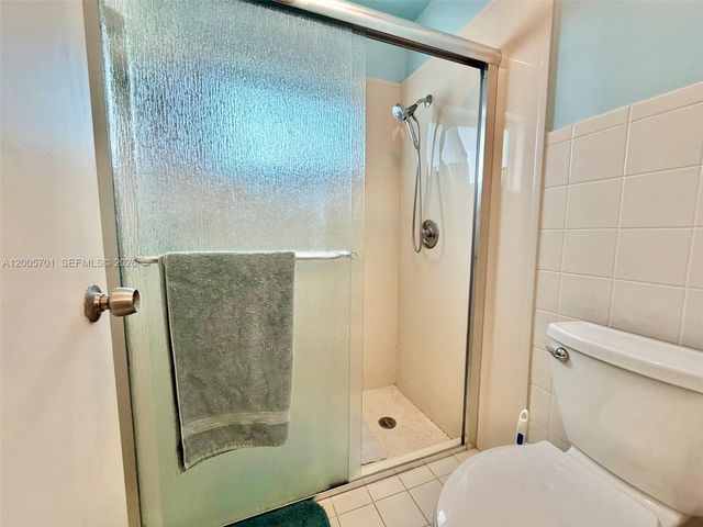 1698 NE 177th St, North Miami Beach, FL 33162