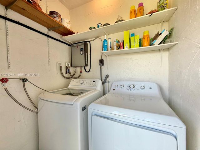 1698 NE 177th St, North Miami Beach, FL 33162