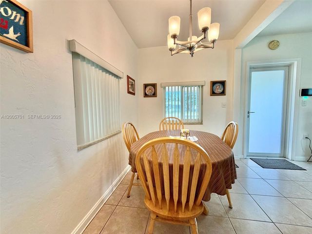 1698 NE 177th St, North Miami Beach, FL 33162