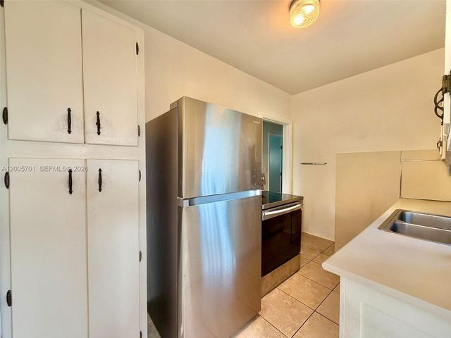 1698 NE 177th St, North Miami Beach, FL 33162