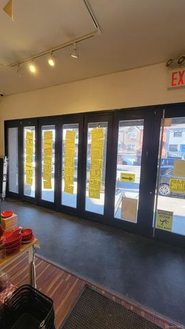 3215 33 Street, Astoria, NY 11106