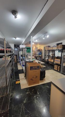 3215 33 Street, Astoria, NY 11106