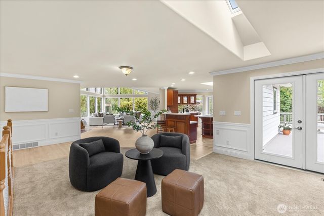 1512 9th Avenue N, Edmonds, WA 98020