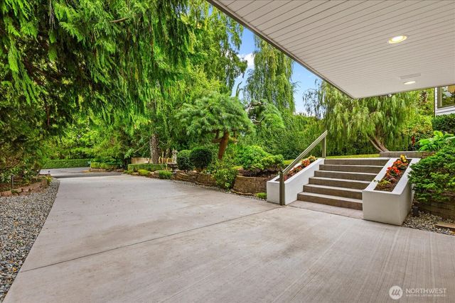1512 9th Avenue N, Edmonds, WA 98020