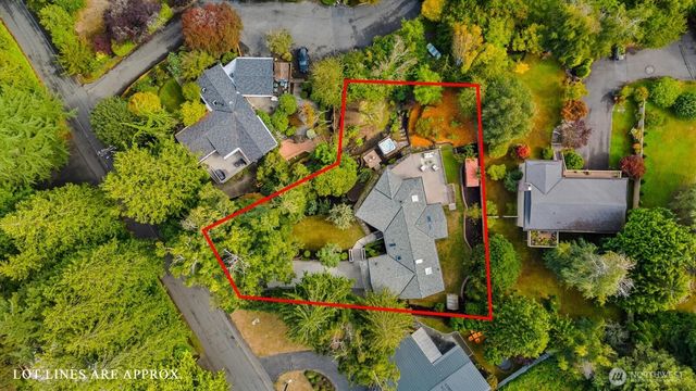 1512 9th Avenue N, Edmonds, WA 98020