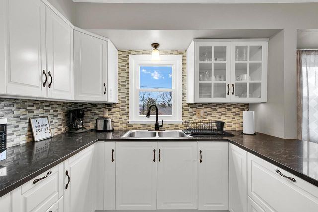 3309 E Lunham AVENUE, Cudahy, WI 53110