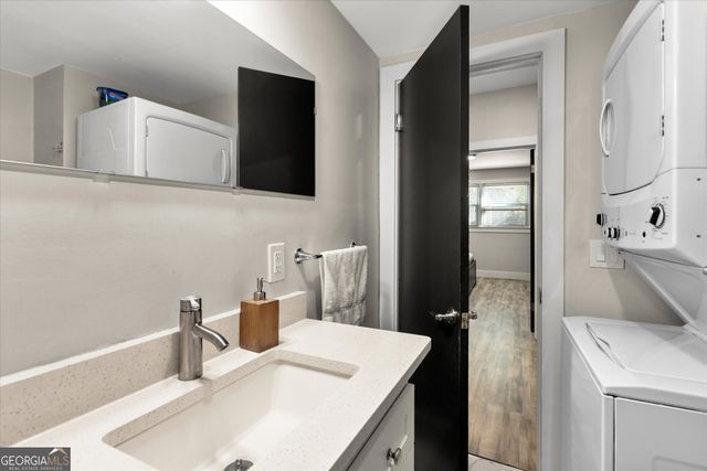 1888 PEELER Road, Atlanta, GA 30338