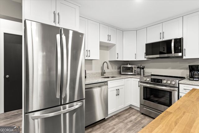 1888 PEELER Road, Atlanta, GA 30338