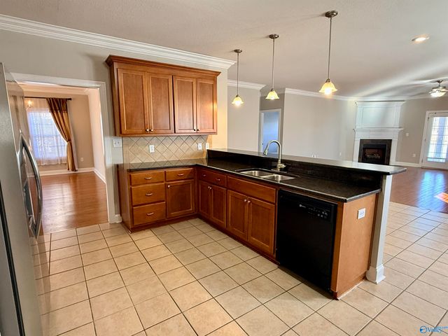 5031 SE Valley Cove Drive, Owens Cross Roads, AL 35763