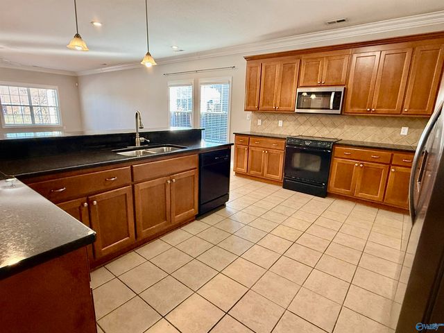 5031 SE Valley Cove Drive, Owens Cross Roads, AL 35763