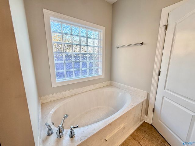 5031 SE Valley Cove Drive, Owens Cross Roads, AL 35763