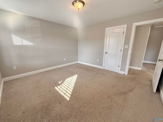 5031 SE Valley Cove Drive, Owens Cross Roads, AL 35763