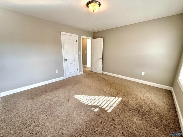 5031 SE Valley Cove Drive, Owens Cross Roads, AL 35763