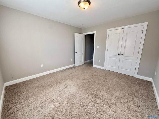 5031 SE Valley Cove Drive, Owens Cross Roads, AL 35763