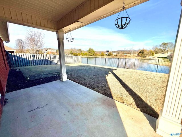 5031 SE Valley Cove Drive, Owens Cross Roads, AL 35763